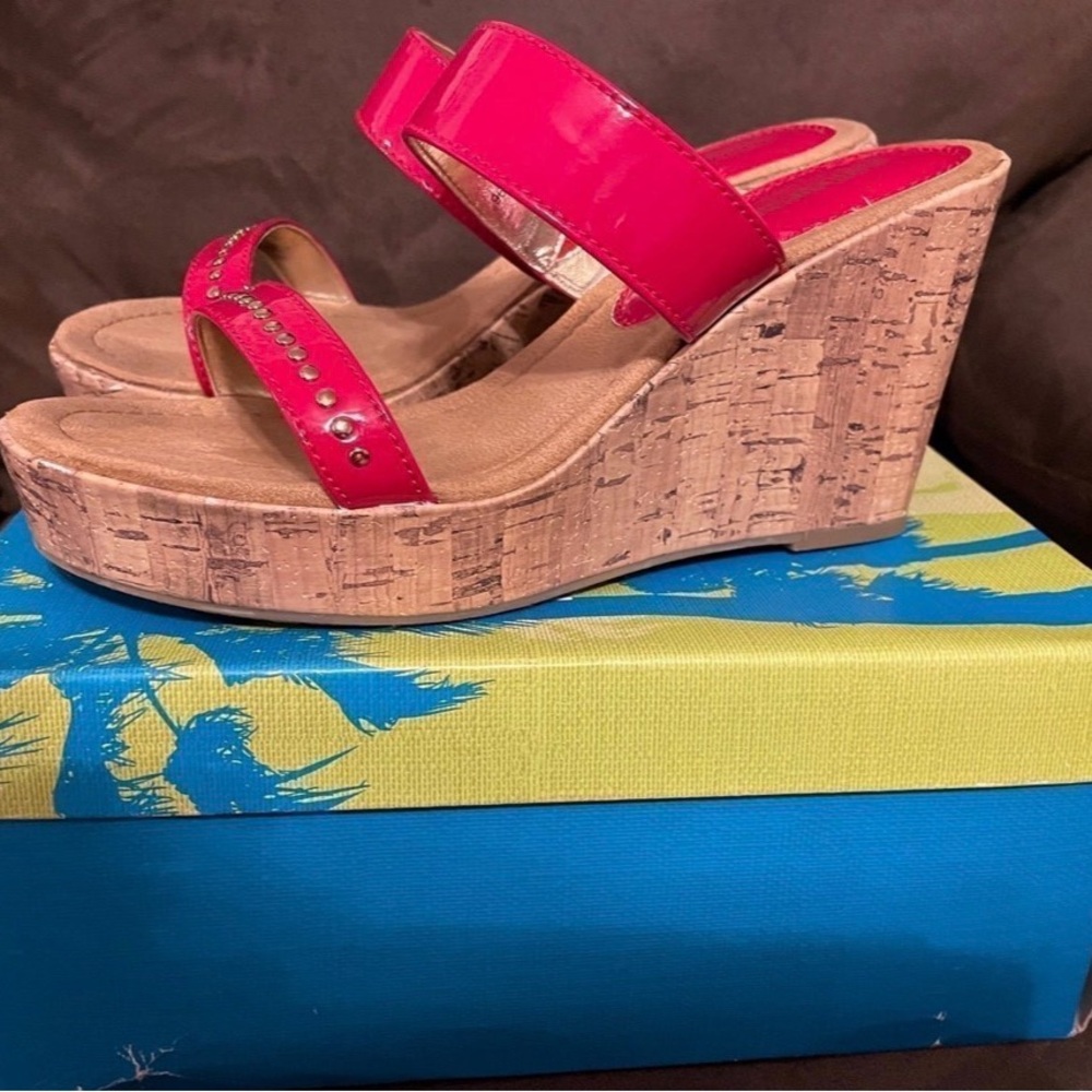 7.5W Red Wedge Sandals